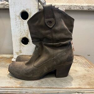 Rocket Dog Womens 9.5 Sheriff Brown Pull on Boots